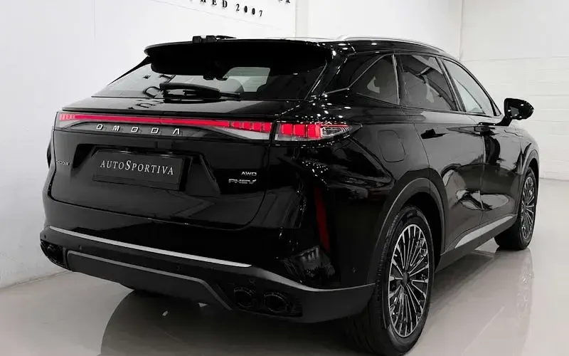 Used Omoda 9 537 HP (394 kW) 2025 Black SUV