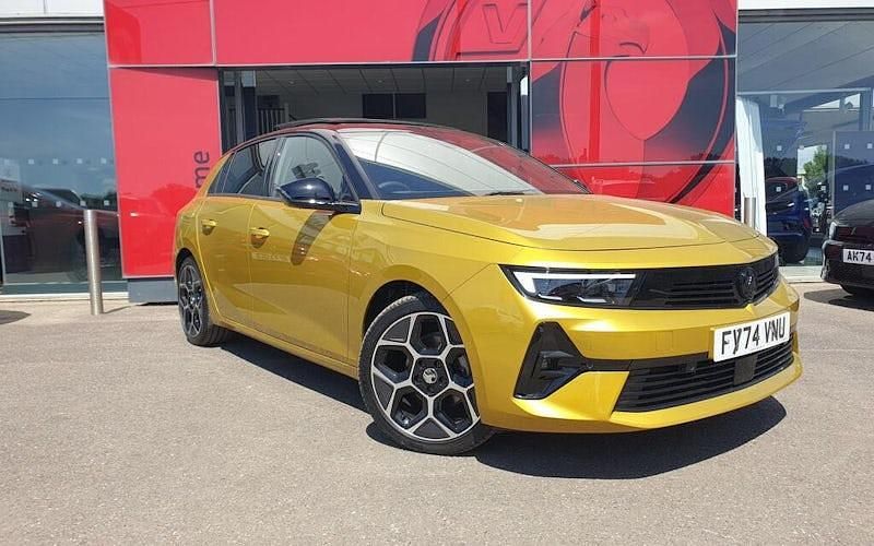 Yellow Used 2024 Vauxhall Astra Ultimate Hatchback | £23,995 (Expensive) - Image 1/4