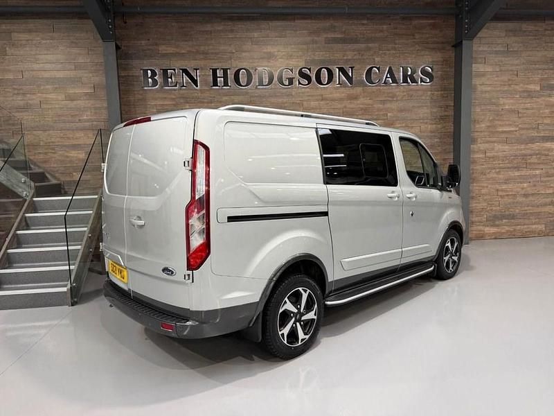 Usado Ford Transit Custom Active 170 HP (125 kW) 2021 Prateado Van