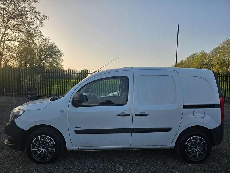 Used Mercedes Citan 109 90 HP (66 kW) 2017 White