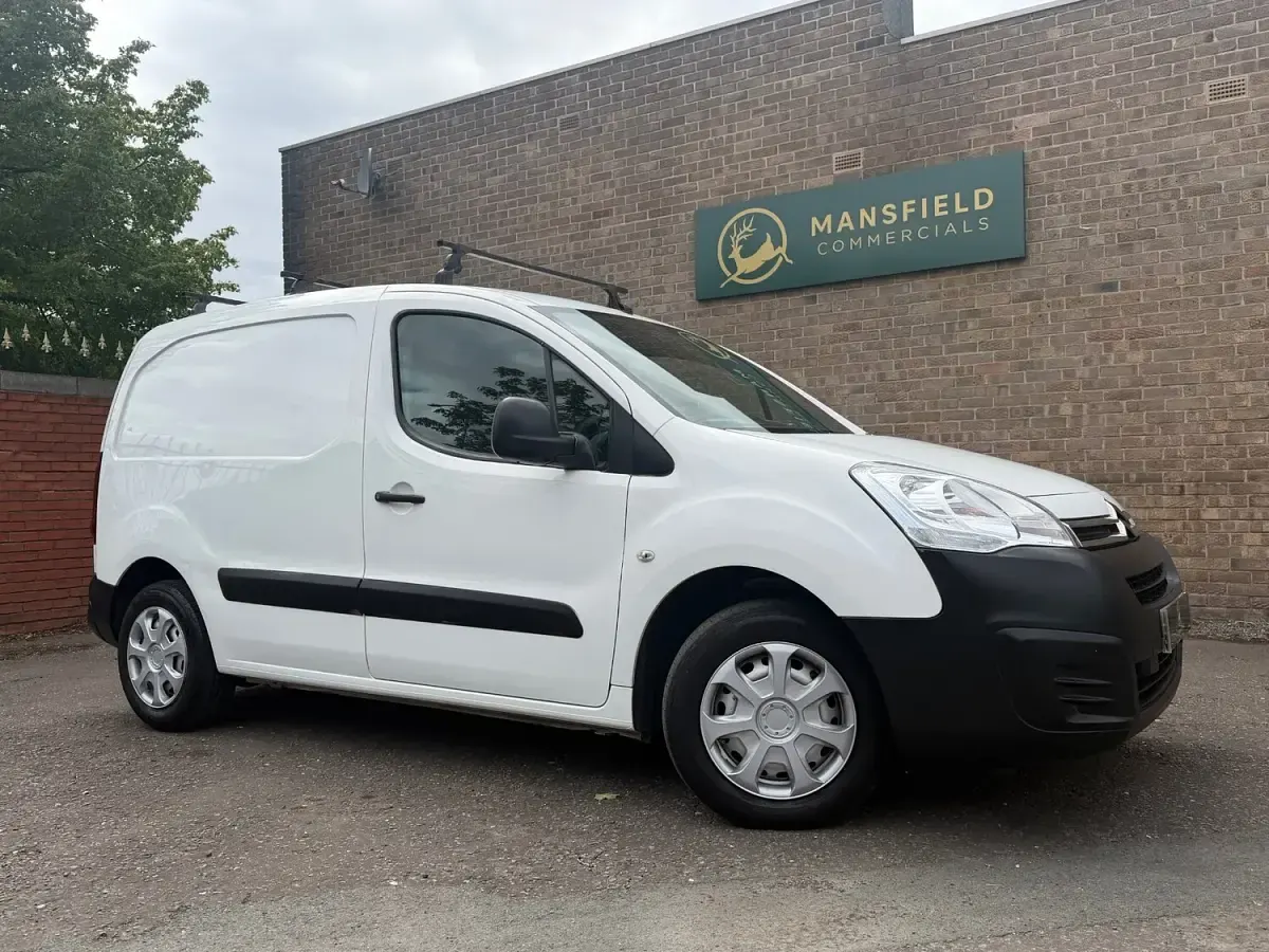 Used Citroën Berlingo 100 HP (73 kW) 2016 White MPV