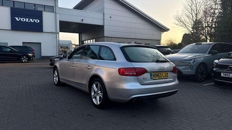 Usado Audi A4 Design 177 HP (130 kW) 2013 Prateado Carrinha