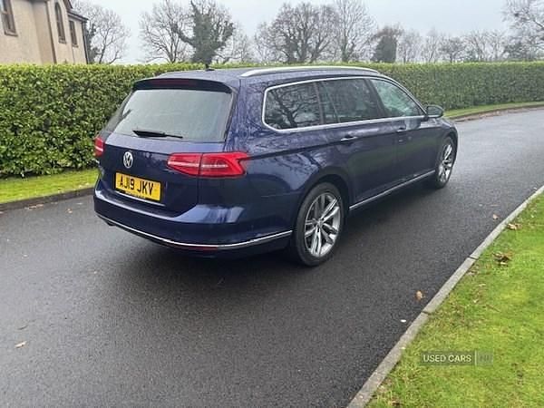 Used VW Passat GT 150 HP (110 kW) 2019 Blue Estate