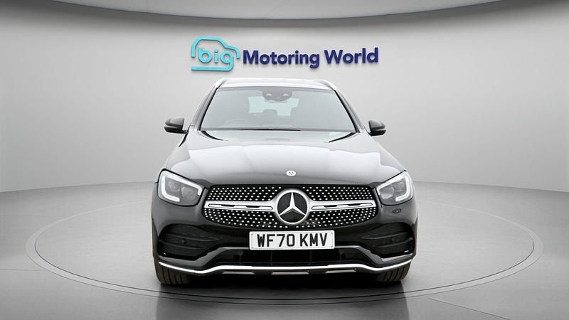 Used Mercedes GLC300 AMG line 241 HP (177 kW) 2020 Black Estate
