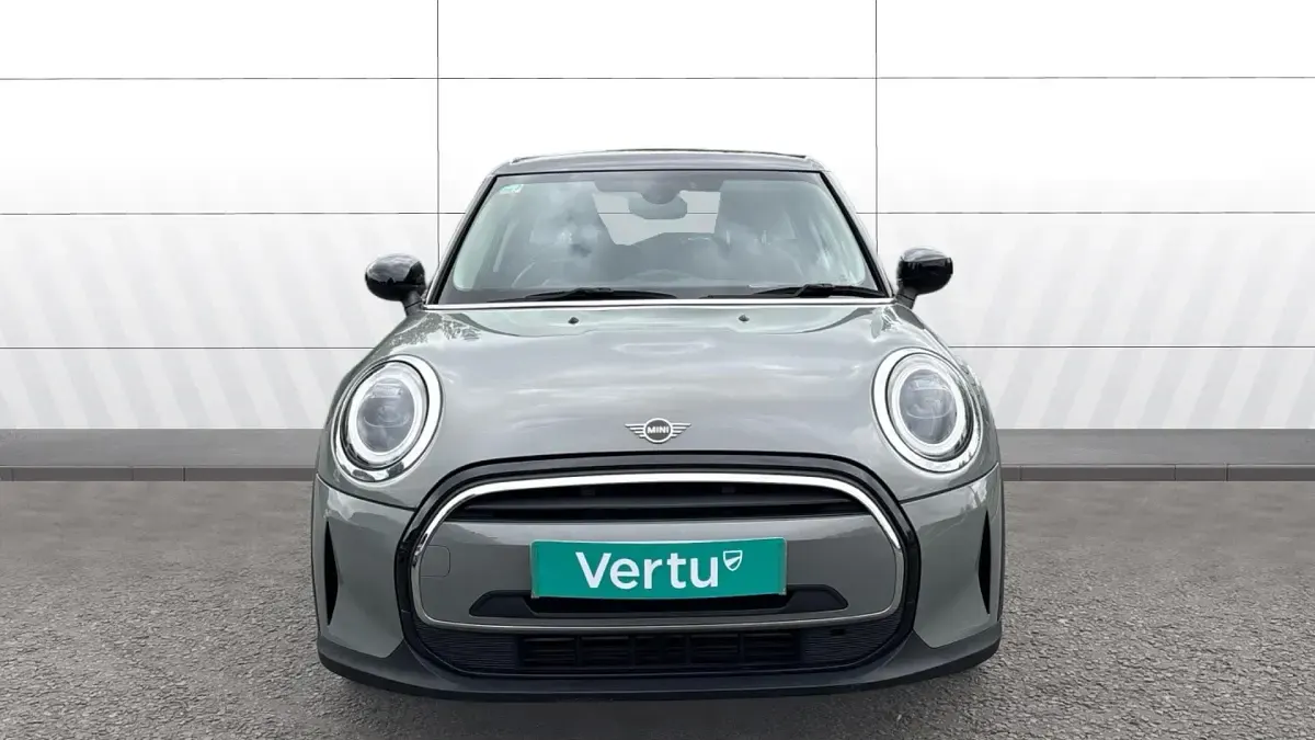 Begagnad Mini Cooper Classic 136 HK (100 kW) 2022 Grå Halvkombi