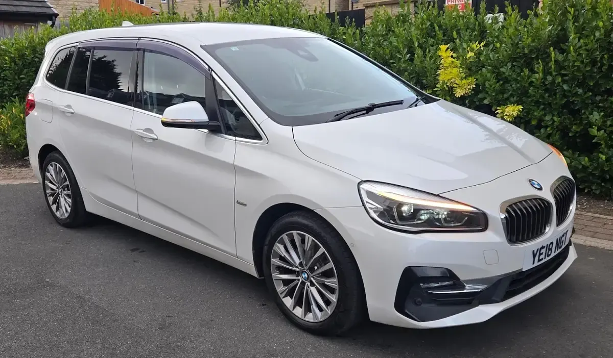 Used BMW 218 Luxury Line 2018 White Estate