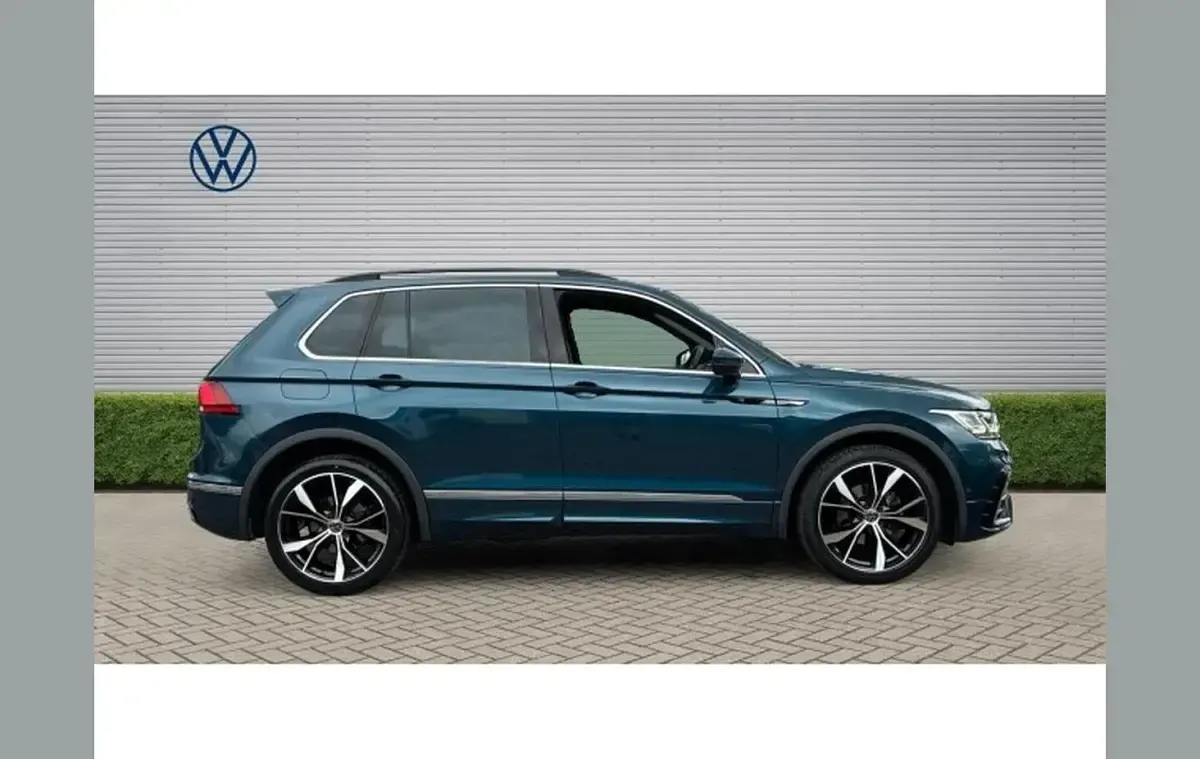 Used VW Tiguan R-line 150 HP (110 kW) 2021 Blue SUV
