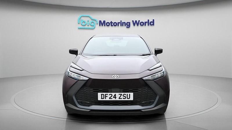 Used Toyota C-HR 140 HP (102 kW) 2024 Purple SUV