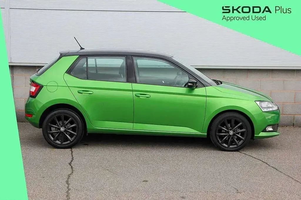 Used Skoda Fabia Colour Edition 94 HP (69 kW) 2019 Rallye green metallic black magic pearl effect Hatchback