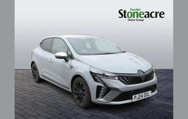 Used Renault Clio V Esprit Alpine 140 HP (102 kW) 2024 Grey Hatchback