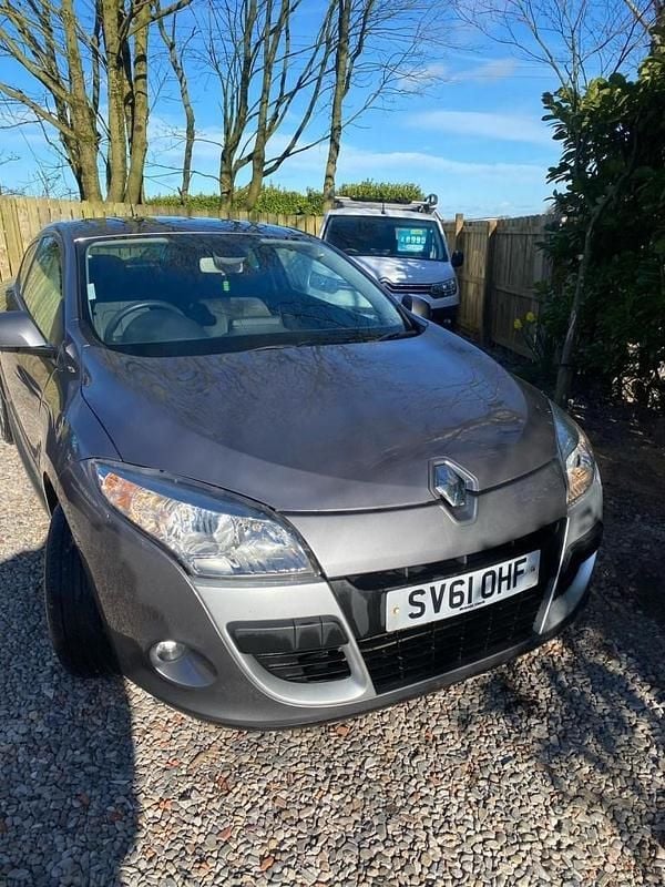 Grey Used 2011 Renault Mégane Coupé Dynamique Coupe | £2,595 (Fair price) - Image 1/4