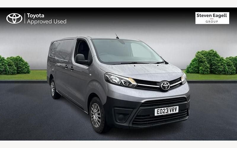 Used Toyota Proace 140 HP (102 kW) 2023 MPV