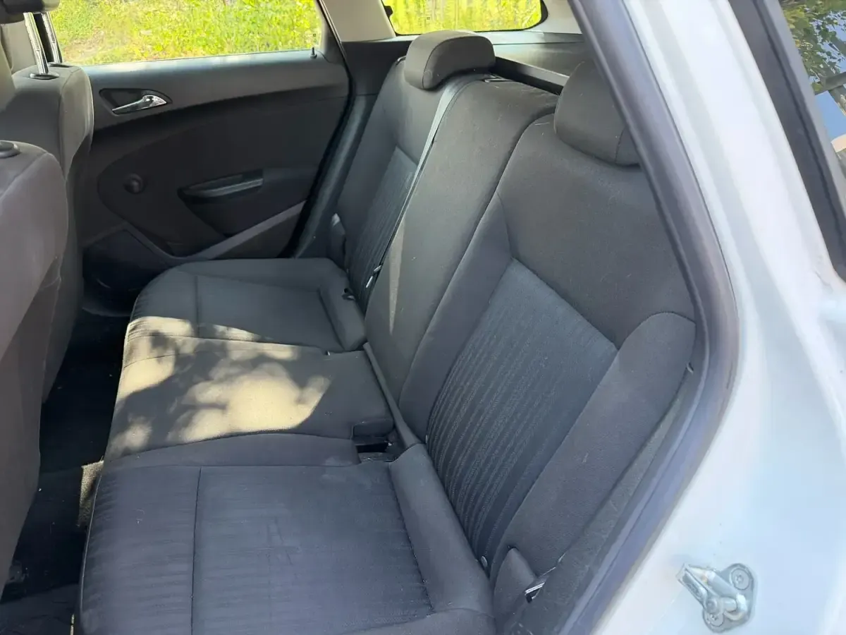 Used Vauxhall Astra 2015 White Estate