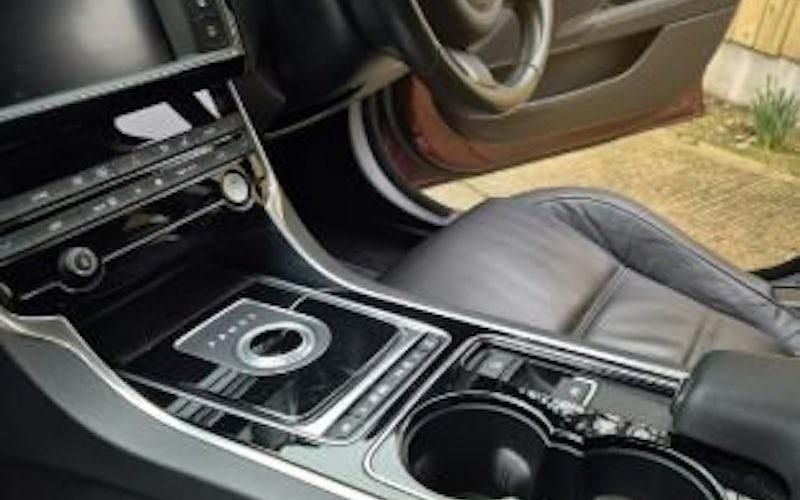 Used Jaguar XE Prestige 200 HP (147 kW) 2016 Sedan