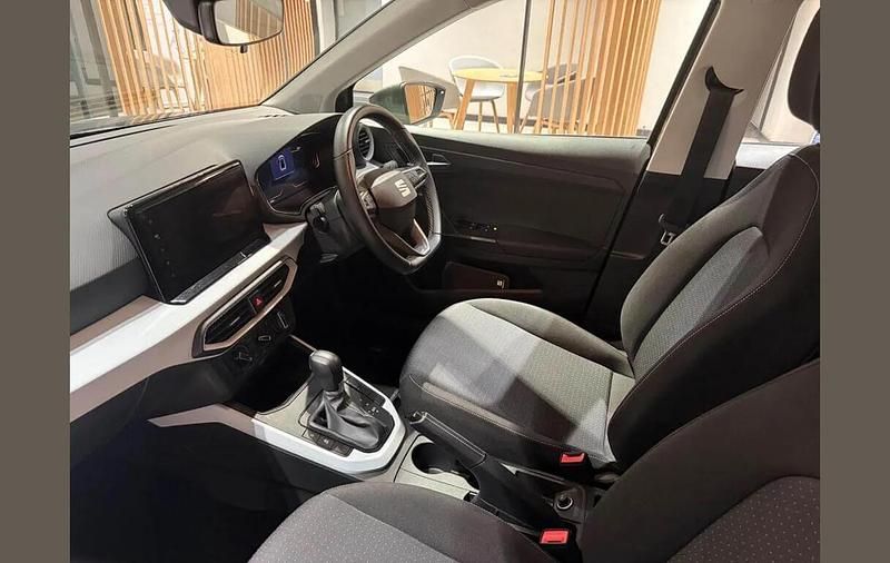 Used Seat Arona SE Technology 113 HP (83 kW) 2024 Green SUV