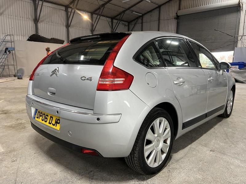 Used Citroën C4 Exclusive 143 HP (105 kW) 2006 Silver Hatchback