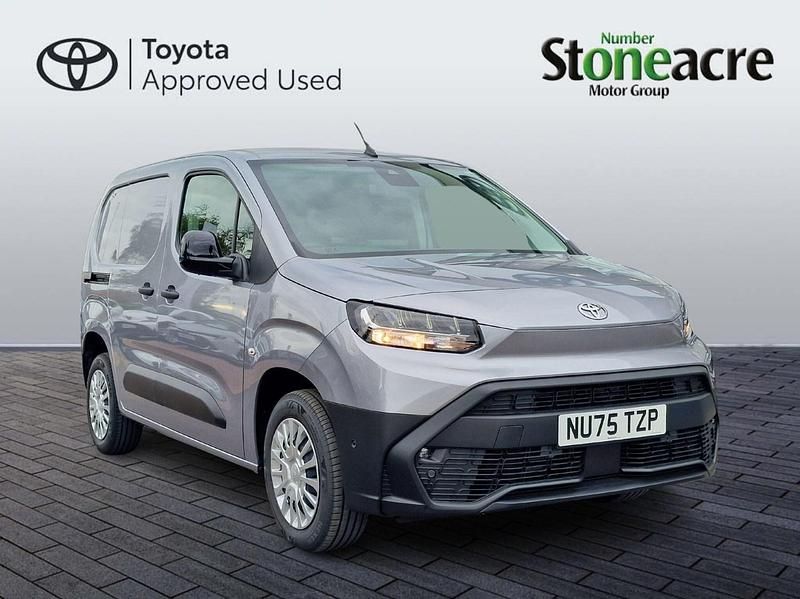 New 2025 Toyota Proace Van | £20,995 (Fair price) - Image 1/2