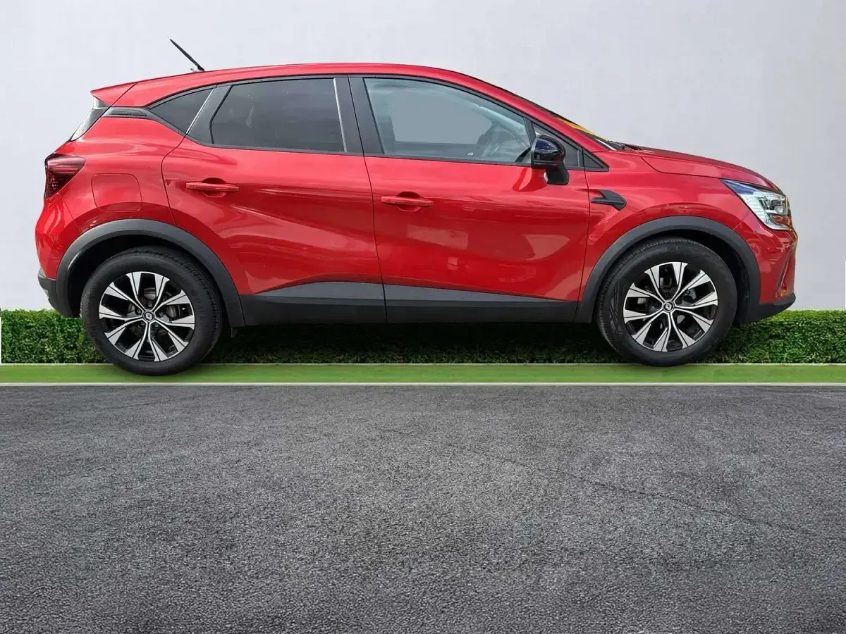 Used Renault Captur Evolution 91 HP (66 kW) 2022 Red SUV