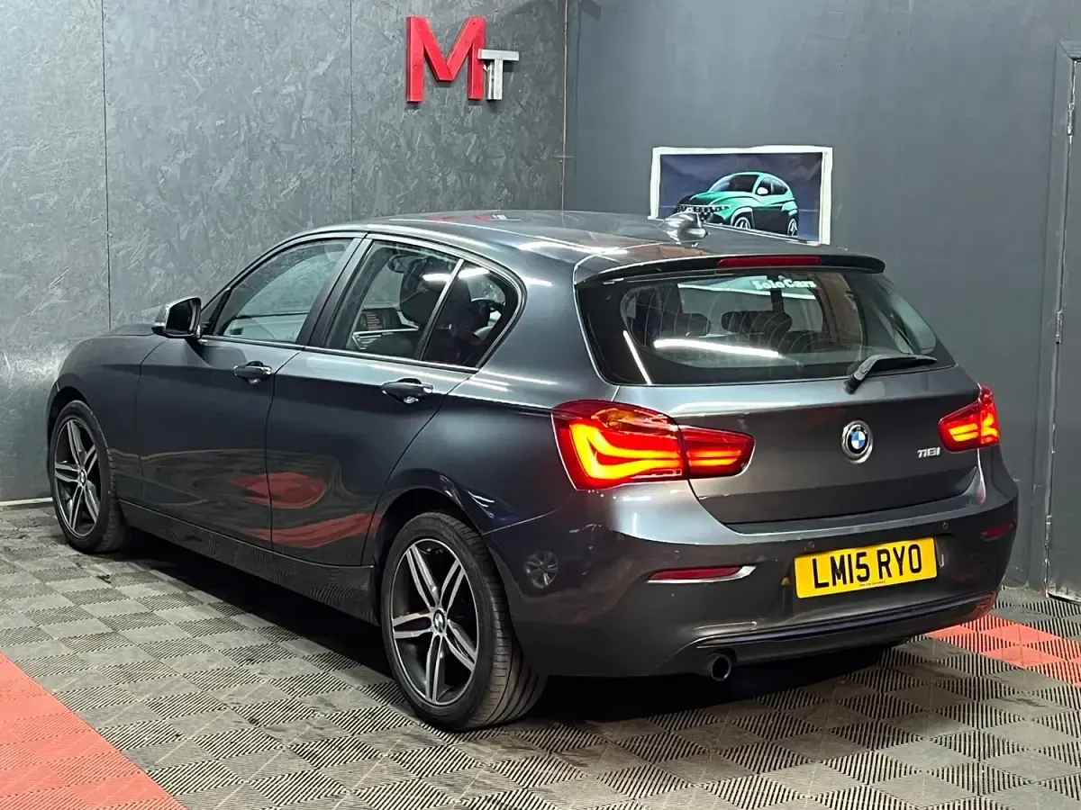 Used BMW 118 Sport Line 134 HP (98 kW) 2015 Grey Hatchback