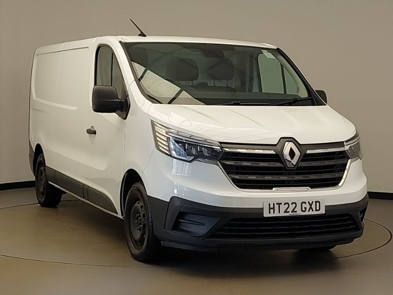 White Used 2022 Renault Trafic Business Van | £13,998 (Fair price) - Image 1/4