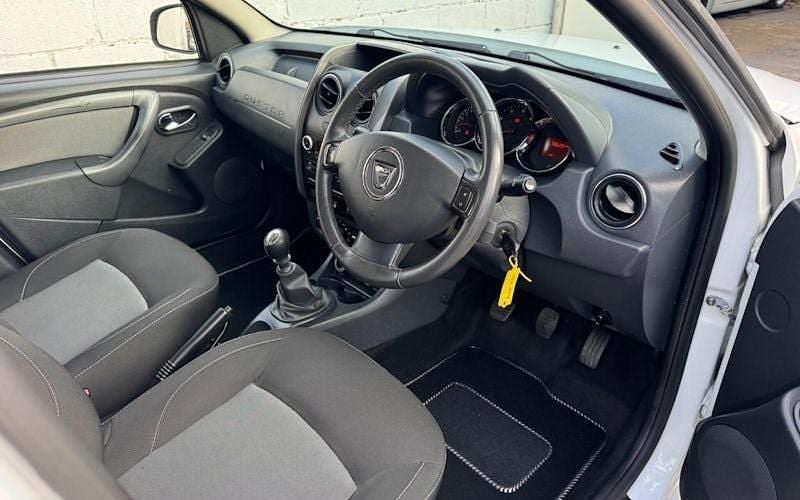 Begagnad Dacia Duster Lauréate 109 HK (80 kW) 2017 SUV