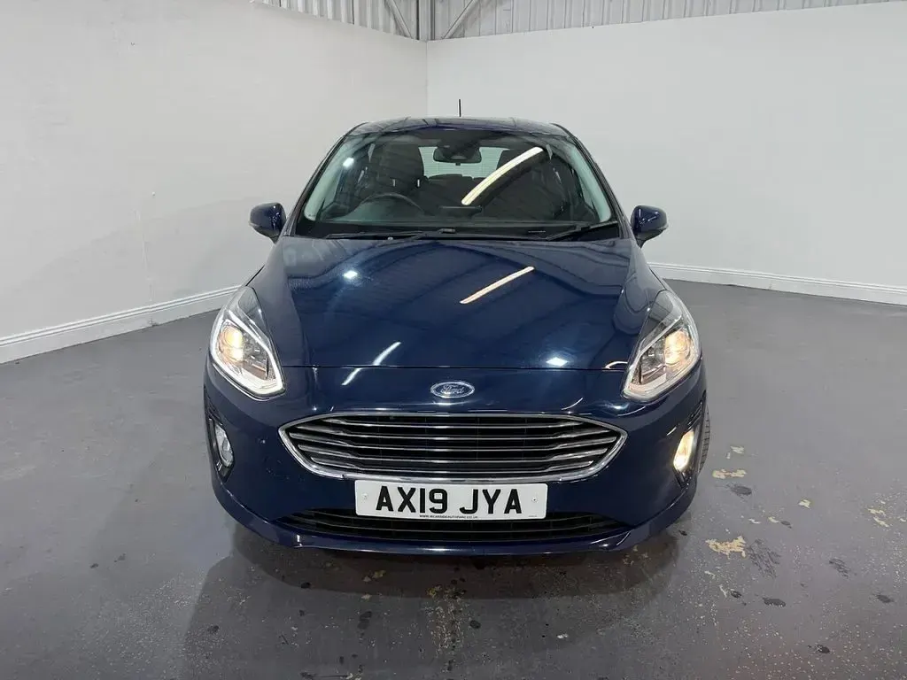 Used Ford Fiesta Zetec 85 HP (62 kW) 2019 Blue Hatchback