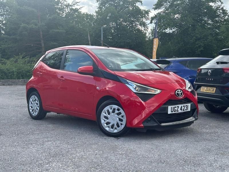 Red Used 2021 Toyota Aygo X-play Hatchback | £9,995 (Fair price) - Image 1/4
