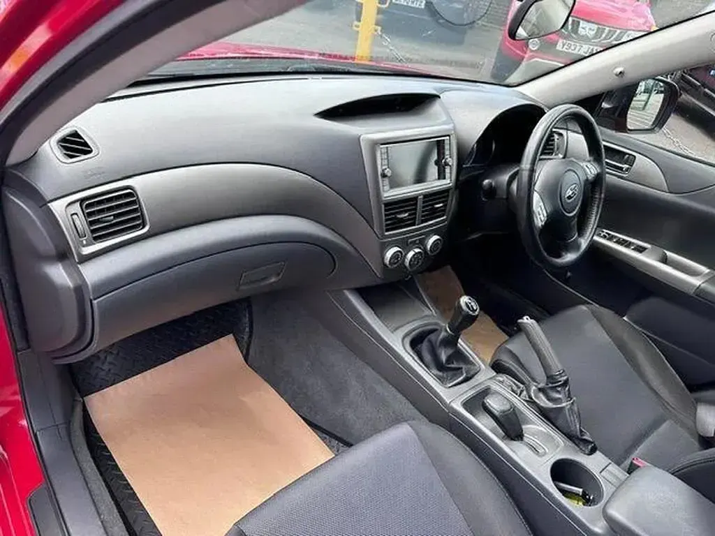 Used Subaru Impreza 150 HP (110 kW) 2010 Red Hatchback