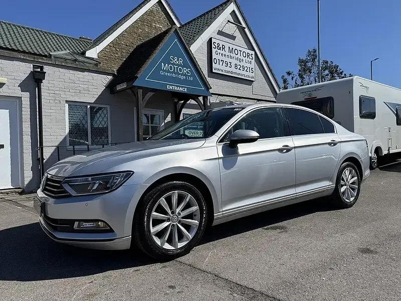 Used VW Passat Business 150 HP (110 kW) 2018 Silver Sedan