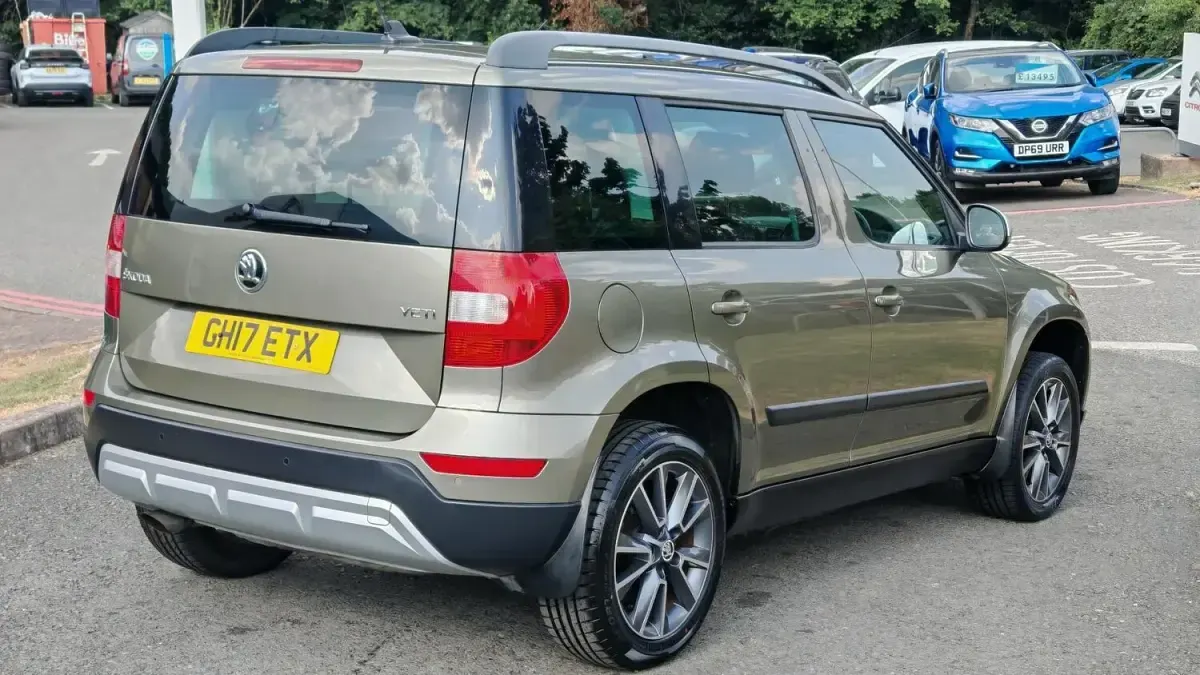 Used Skoda Yeti SE Drive 110 HP (80 kW) 2017 Green SUV