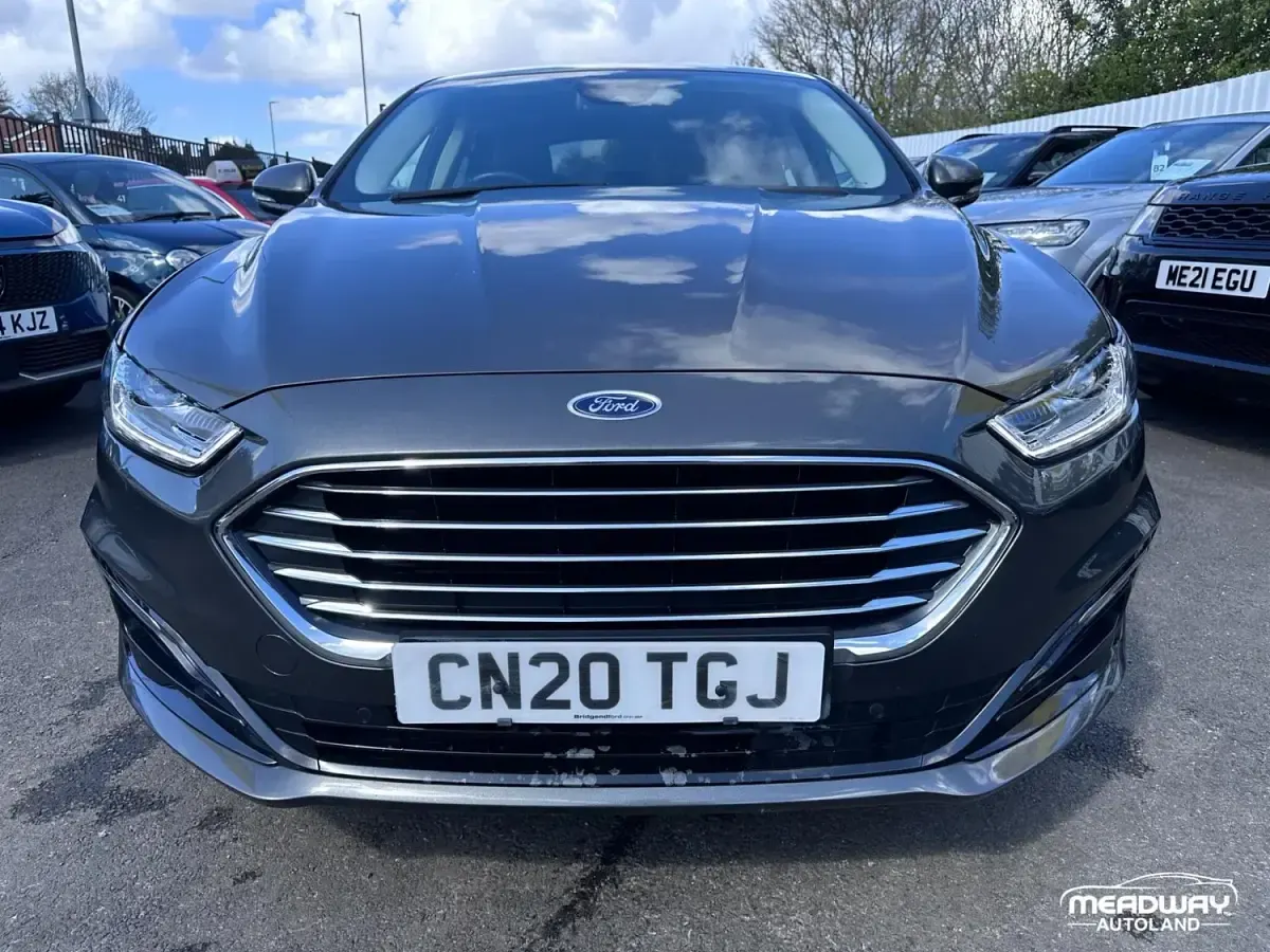 Używany Ford Mondeo Titanium 2020 Szary Hatchback