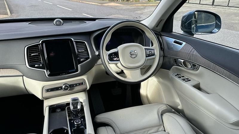 Used Volvo XC90 Ultimate 449 HP (330 kW) 2023 Blue SUV