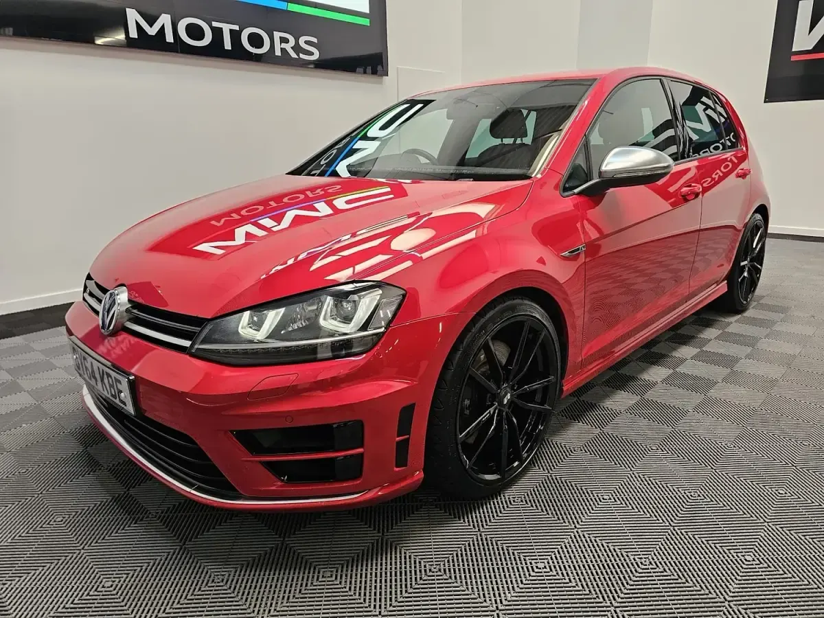 Used VW Golf VII R 2015 Red Hatchback