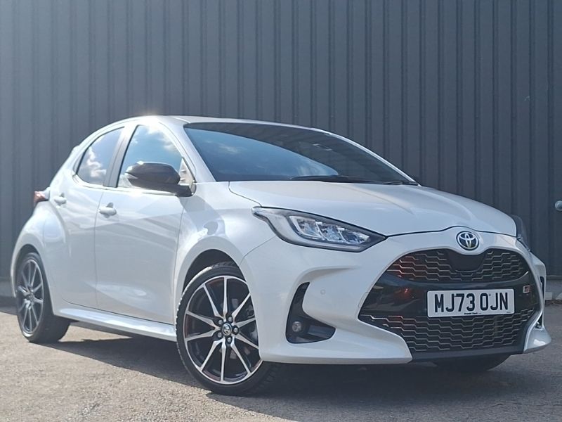 White Used 2023 Toyota Yaris Hybrid Sport Hatchback | £20,498 (A bit pricey) - Image 1/4