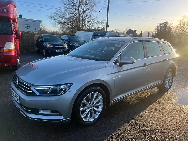 Silver Used 2016 VW Passat SE Estate | £4,995 (Fair price) - Image 1/4