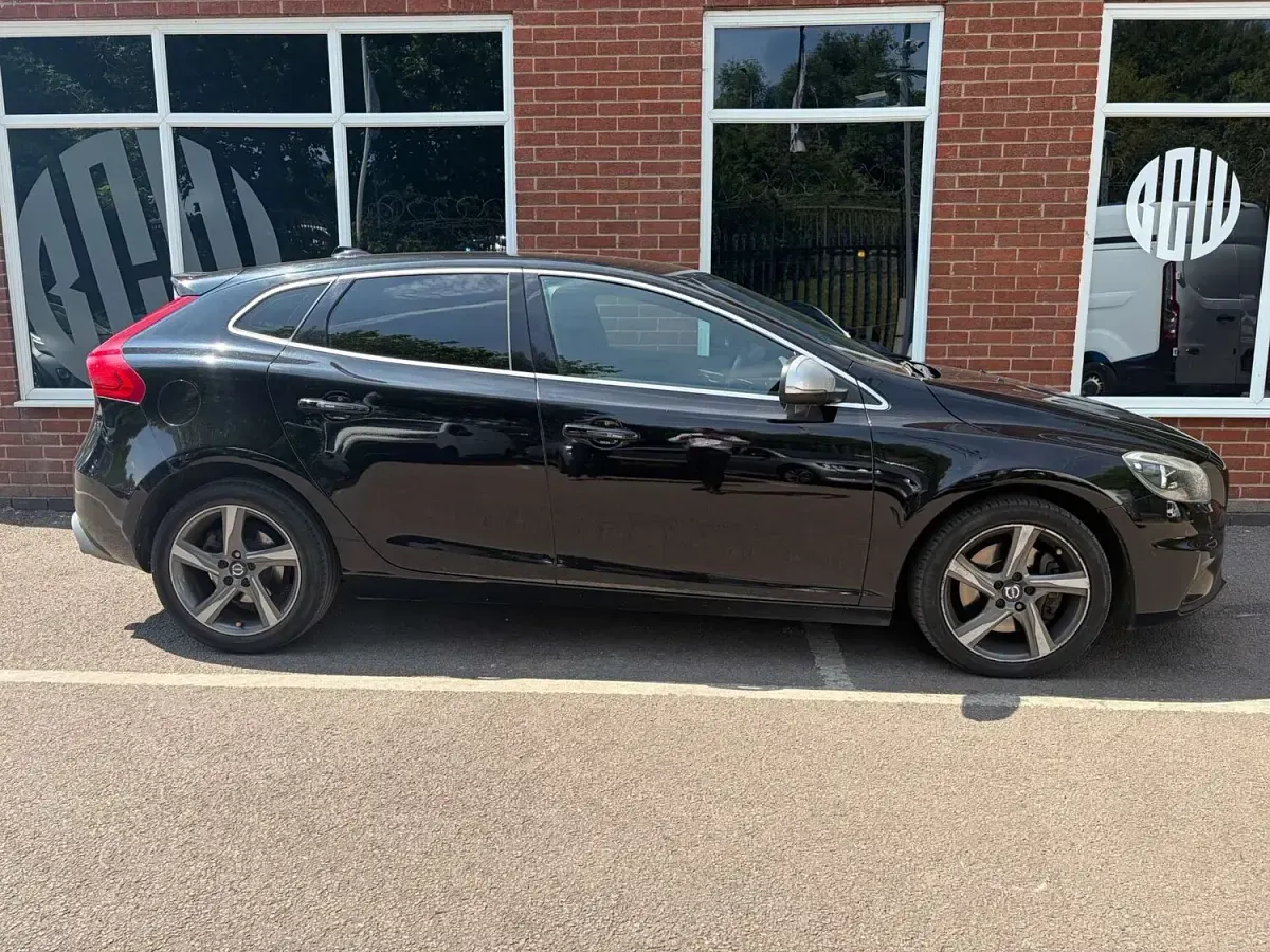 Used Volvo V40 R-Design 2016 Black Hatchback