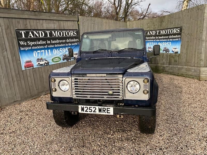 Used Land Rover Defender 127 HP (93 kW) 2000 Blue Hatchback