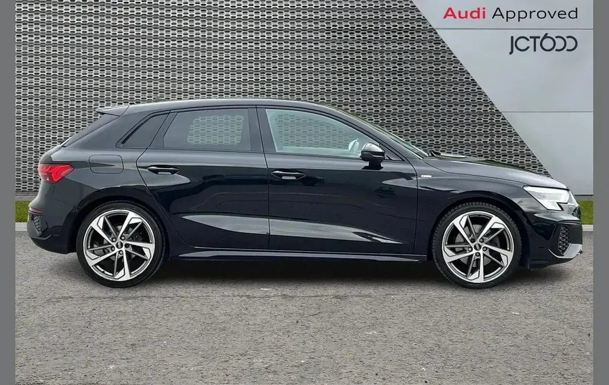 Used Audi A3 Comfort 147 HP (108 kW) 2022 Black Sedan