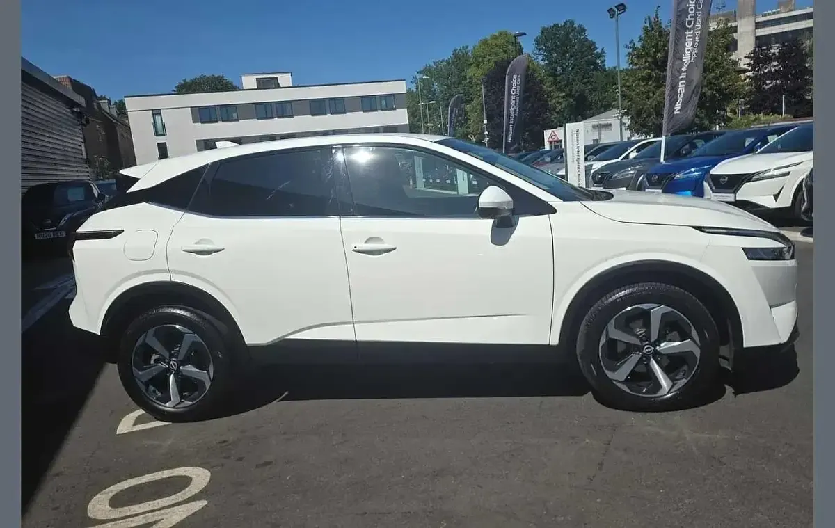 Used Nissan Qashqai N-Connecta 138 HP (101 kW) 2023 White SUV