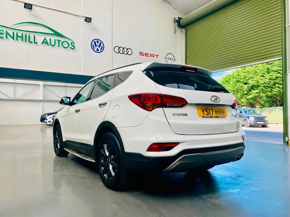 Used Hyundai Santa Fe Edition 200 HP (147 kW) 2017 White SUV