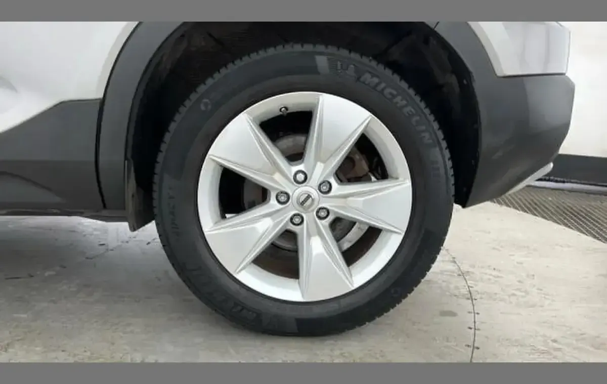 Used Volvo XC40 Core 163 HP (119 kW) 2022 Silver SUV