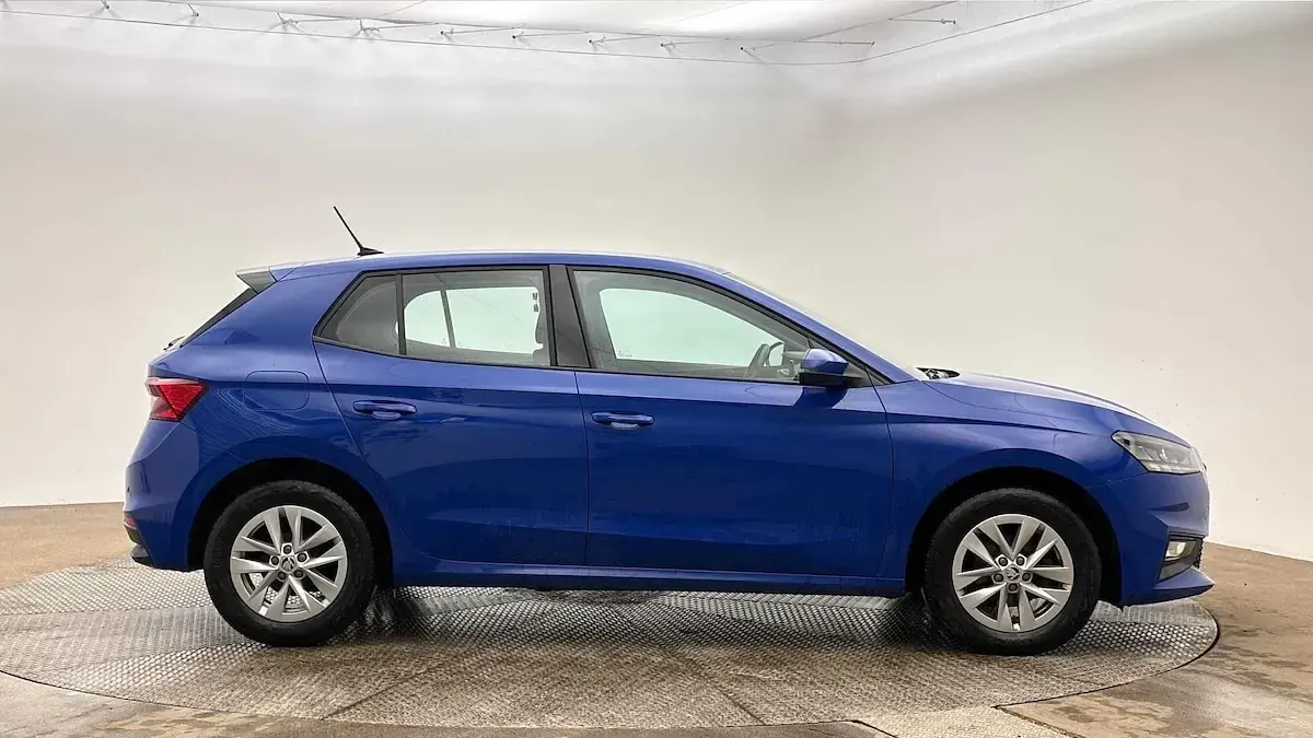 Used Skoda Fabia Comfort 59 HP (43 kW) 2023 Energy blue Hatchback