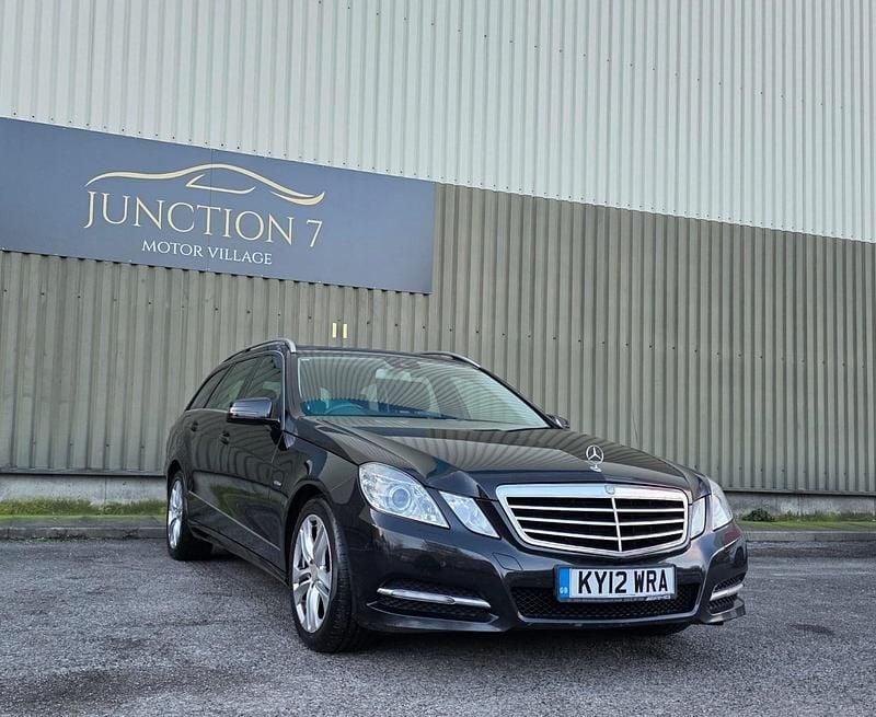 Used Mercedes E220 Avantgarde 170 HP (125 kW) 2012 Black Estate