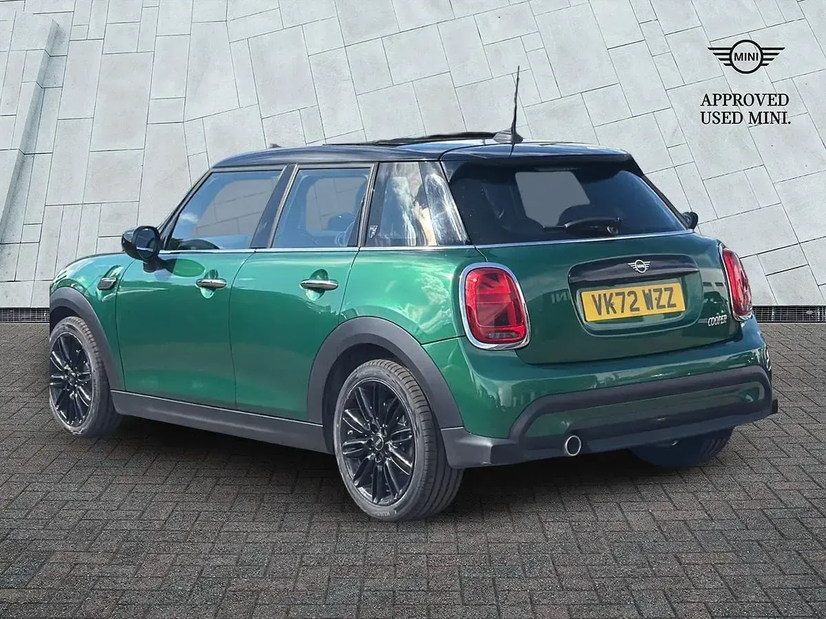 Used Mini Cooper Exclusive 134 HP (98 kW) 2022 Green Hatchback