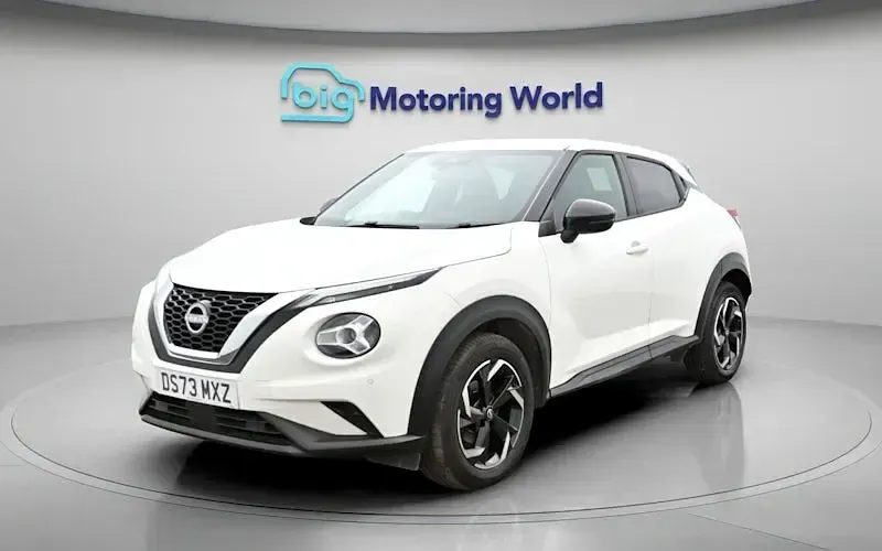 Used Nissan Juke N-Connecta 114 HP (83 kW) 2023 White SUV