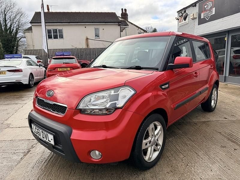 Used Kia Soul 126 HP (92 kW) 2011 Red SUV
