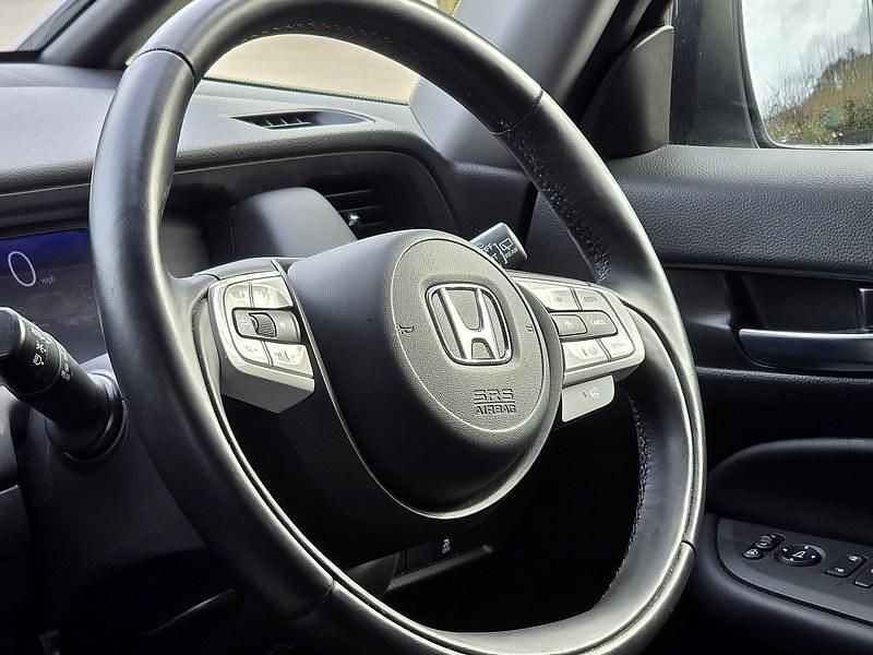 Used Honda Jazz Hybrid 109 HP (80 kW) 2022 White Hatchback