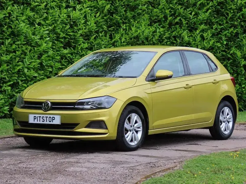 Used VW Polo SE 95 HP (69 kW) 2019 Yellow Hatchback