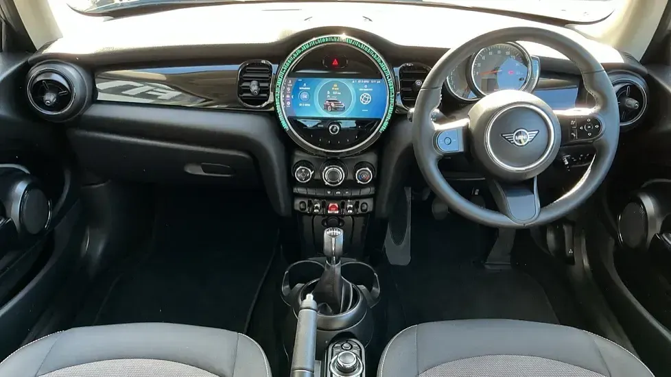 Used Mini Cooper Classic 134 HP (98 kW) 2021 Grey Hatchback