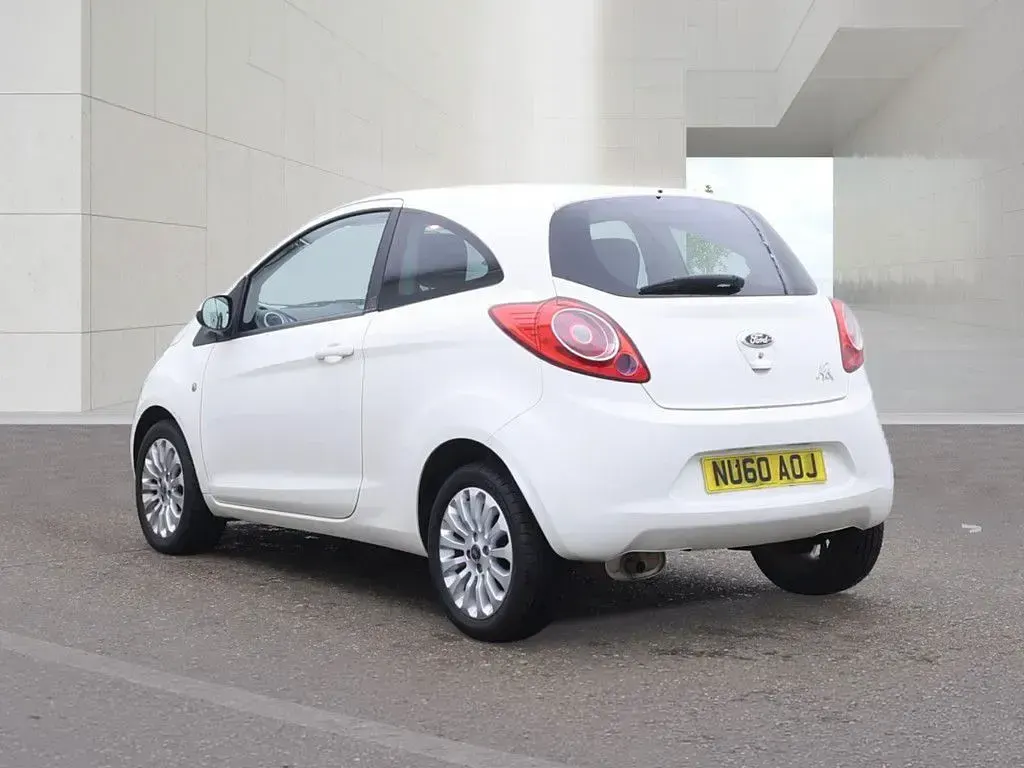 Used Ford Ka Zetec 69 HP (50 kW) 2010 White Hatchback